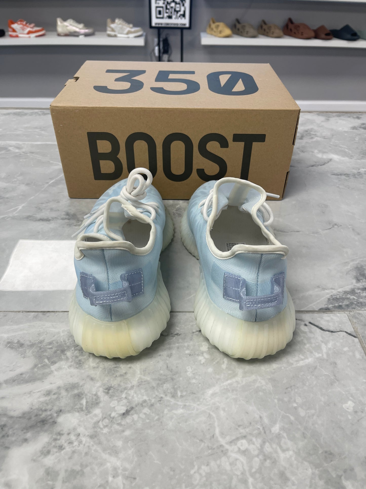 adidas Yeezy Boost 350 V2 Mono Ice (USED)