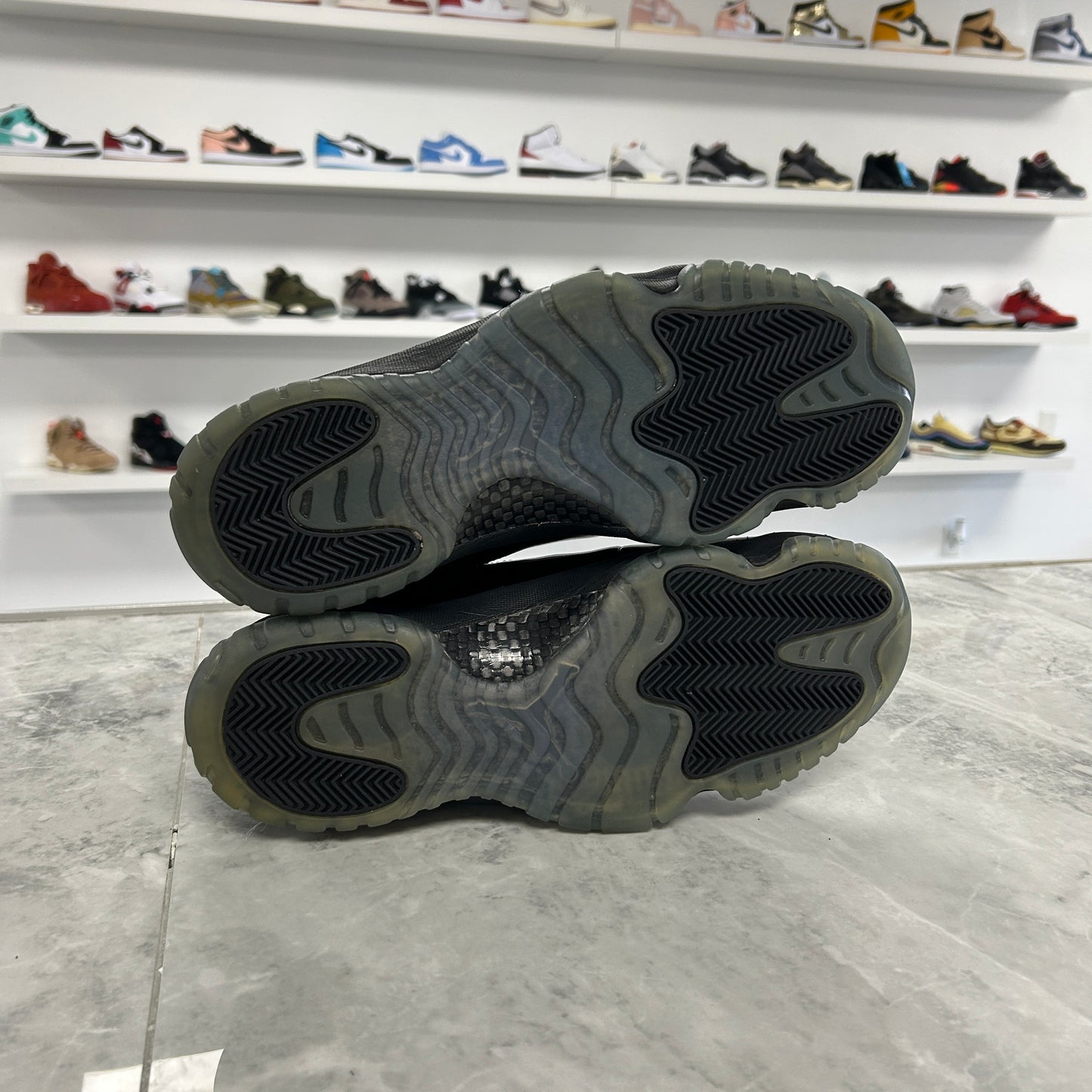 Jordan 11 Retro Cap and Gown (USED)