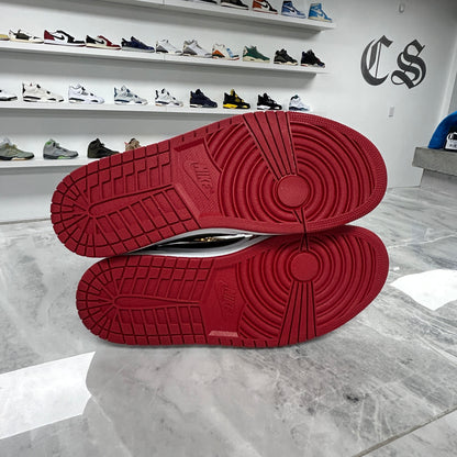 Air Jordan 1 Retro Low OG Chicago 2025 (USED)