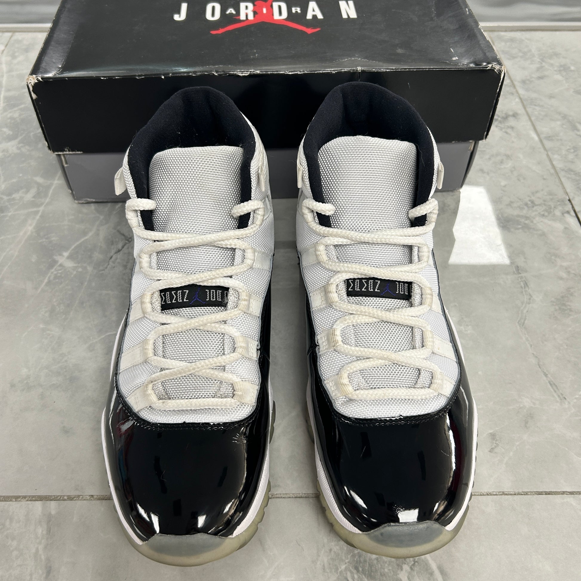 Jordan 11 Retro Concord (2018) - view 4