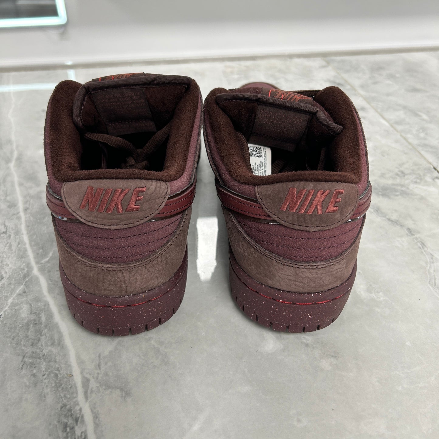 Nike SB Dunk Low City of Love Burgundy Crush (USED NO BOX)
