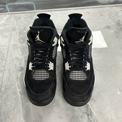 Air Jordan 4 Retro 'White Thunder' (USED NO BOX)