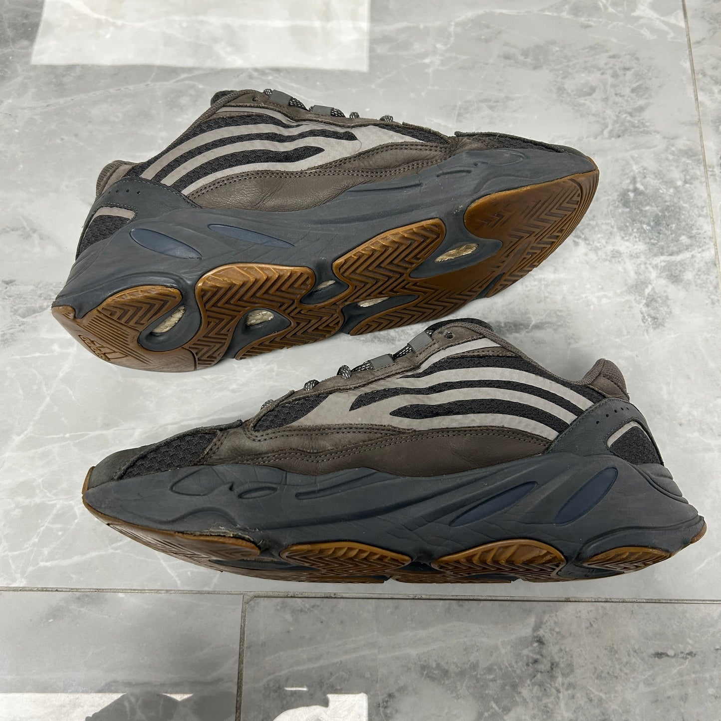adidas Yeezy Boost 700 V2 Geode (USED NO BOX)