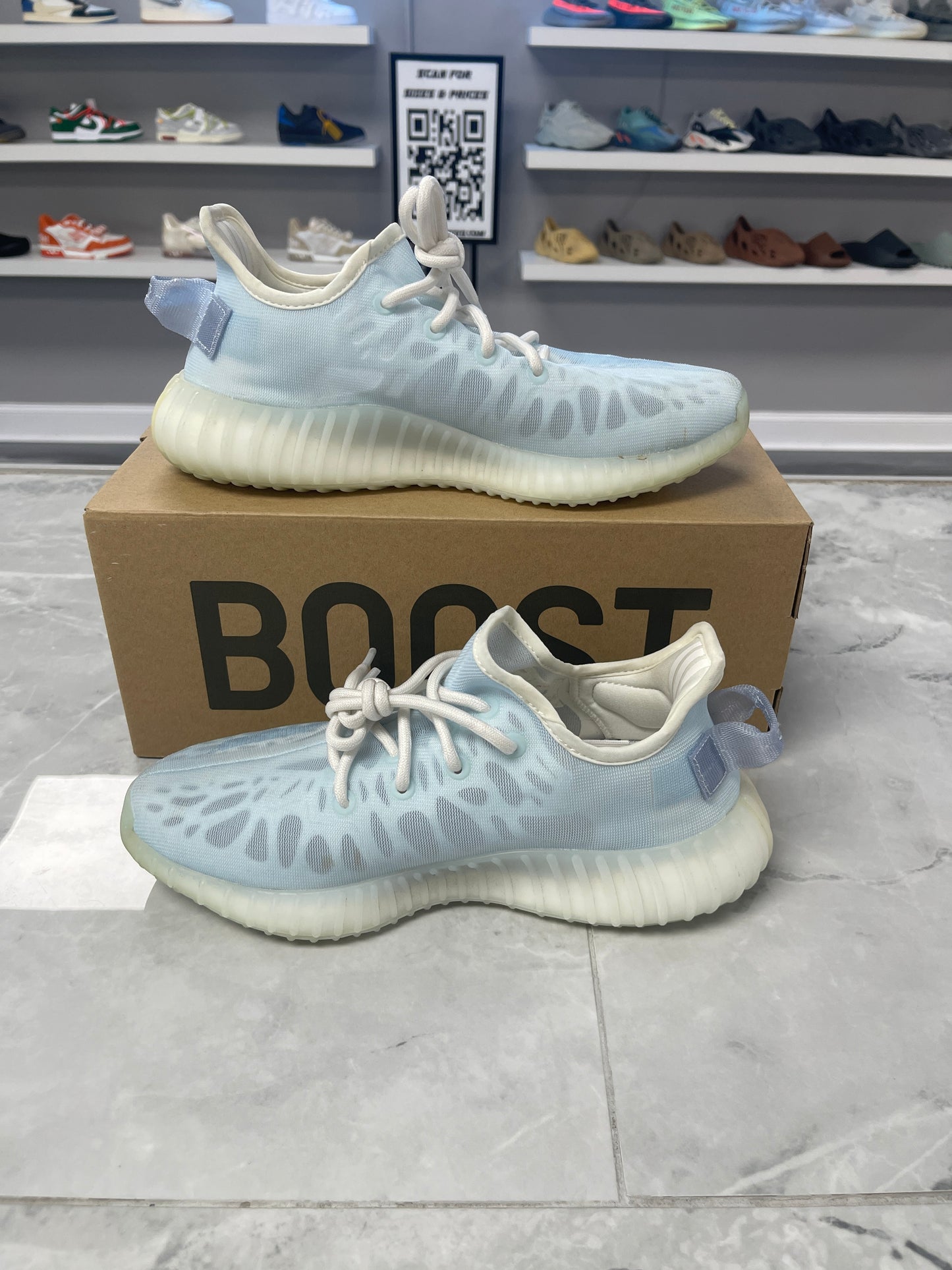 adidas Yeezy Boost 350 V2 Mono Ice (USED)