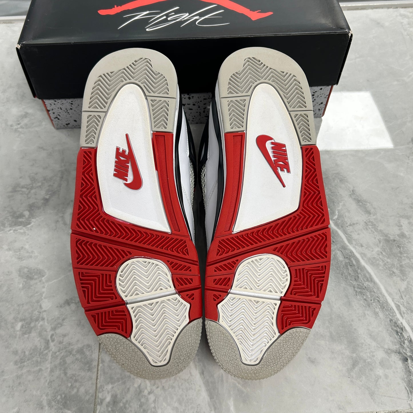 Jordan 4 Retro Fire Red (2020)(USED)