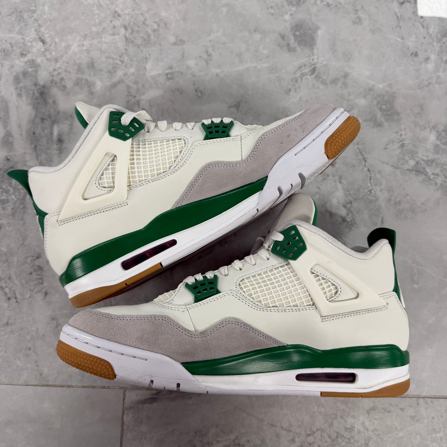 Jordan 4 Retro SB Pine Green (USED NO BOX)