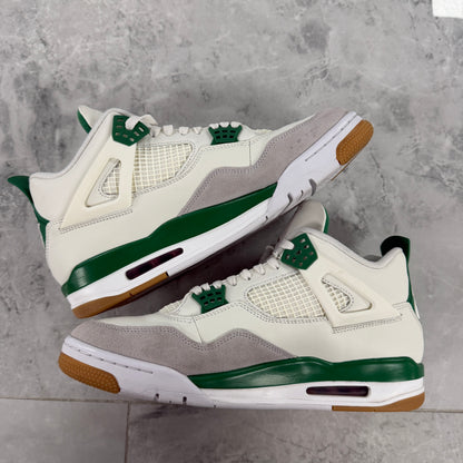 Jordan 4 Retro SB Pine Green (USED NO BOX)