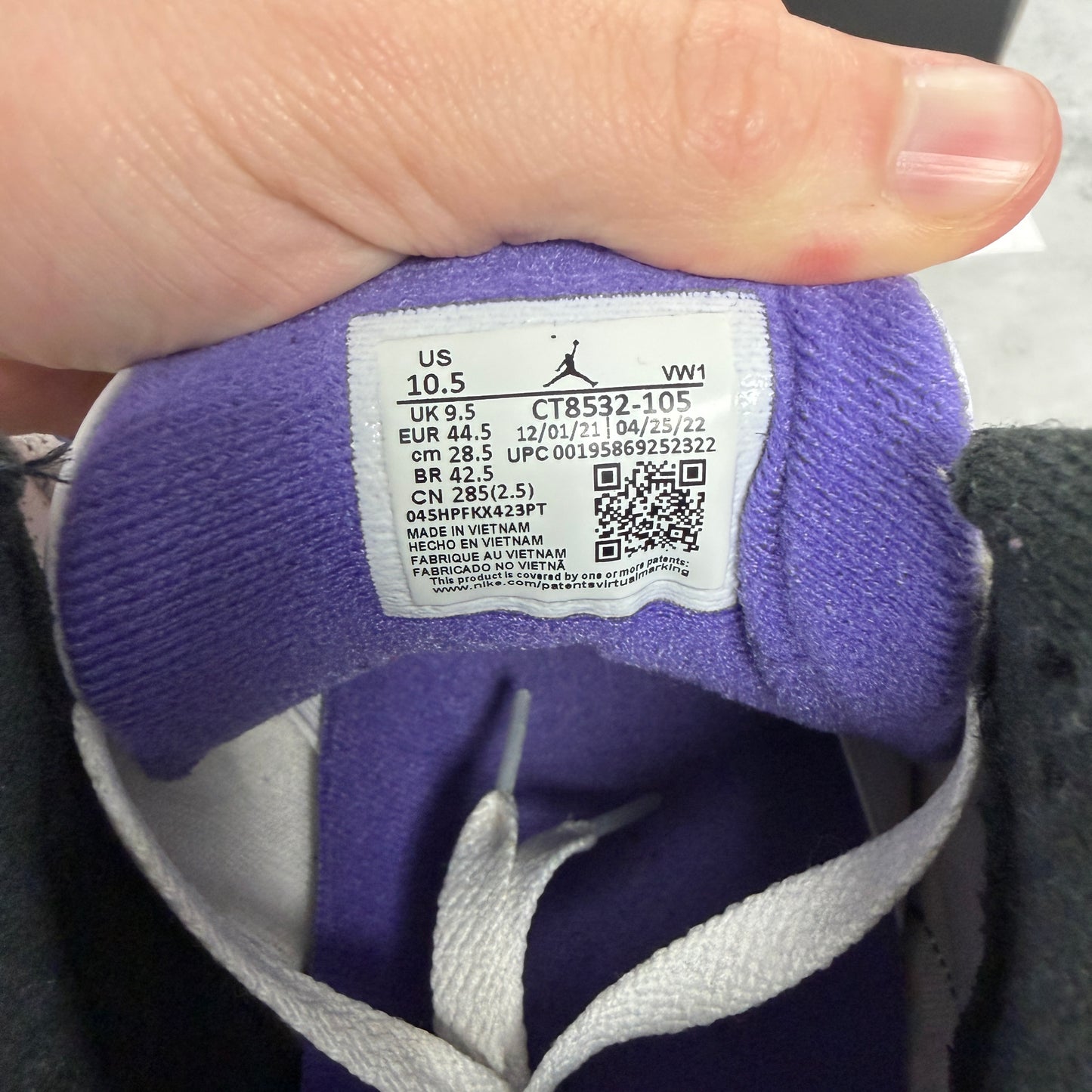 Jordan 3 Retro Dark Iris (USED)