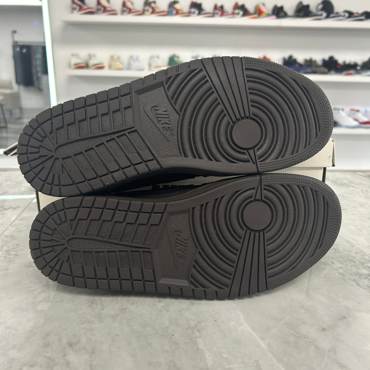 Jordan 1 Retro Low OG SP Travis Scott Velvet Brown (USED)