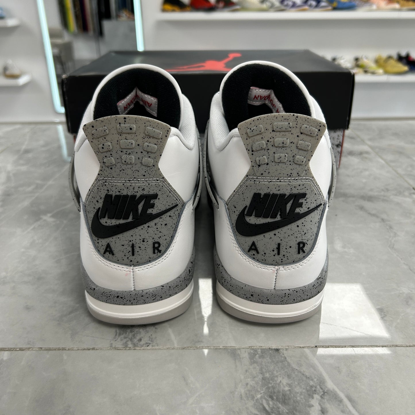 Jordan 4 Retro White Cement (2025)(USED)