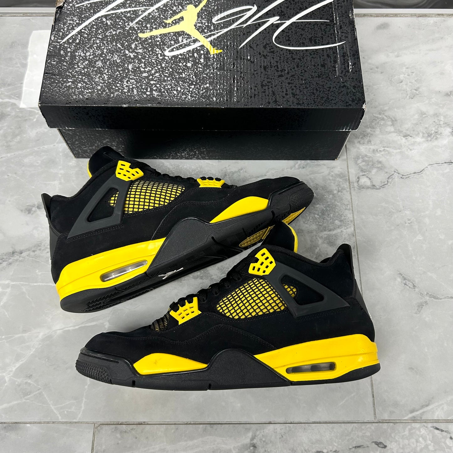Jordan 4 Retro Thunder (2023)(USED)