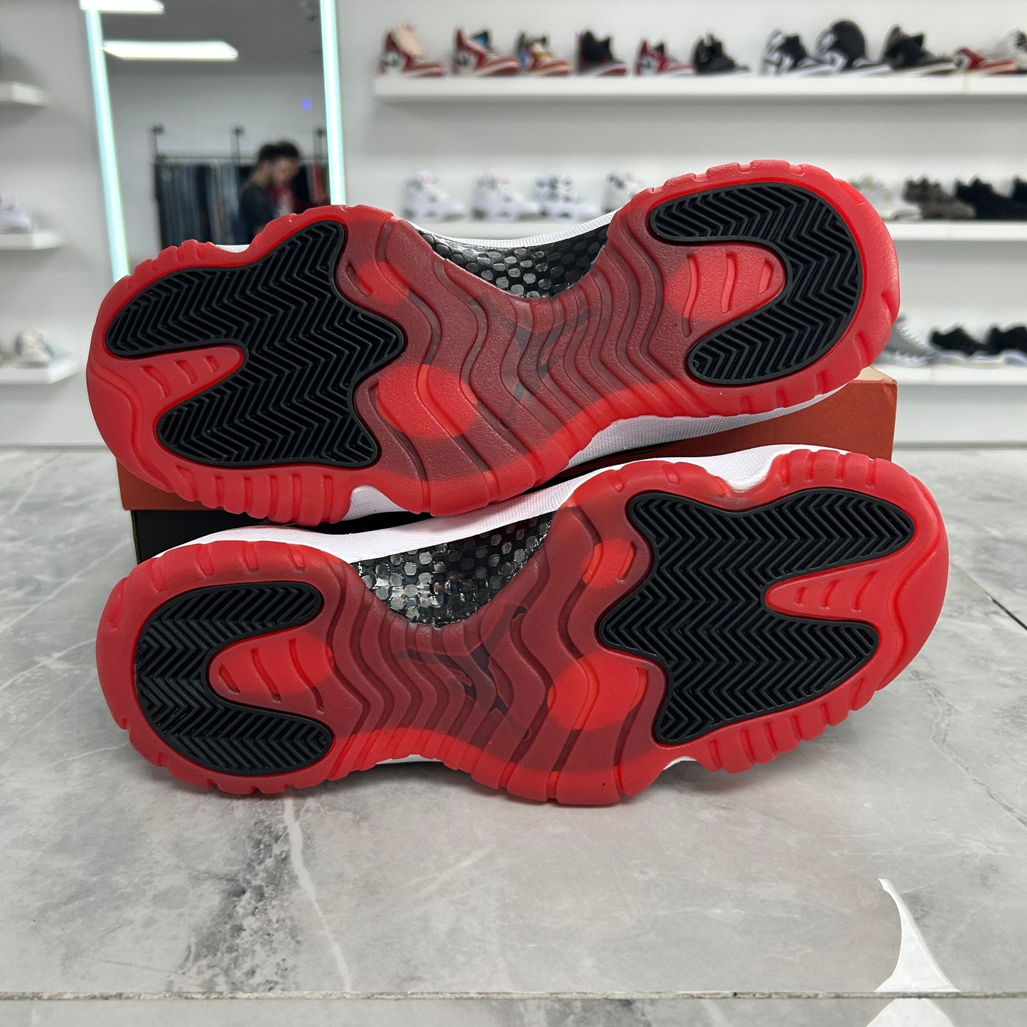Jordan 11 Retro Low Bred (2025) - view 6