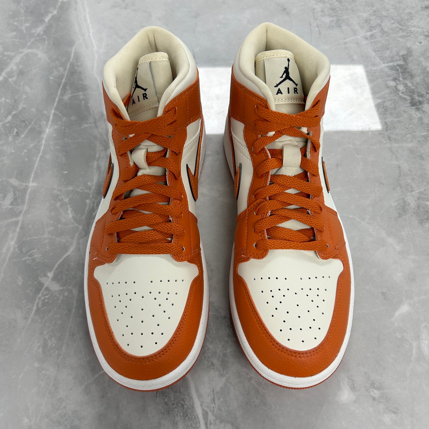 Jordan 1 Mid SE Sport Spice (NEW NO BOX)(SZ 8.5M)