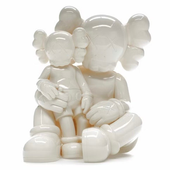 KAWS Holiday Changbai Mountain
Vinyl Figure Snowy White