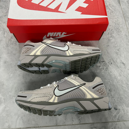 Nike Zoom Vomero 5 SE Light Orewood Brown (USED)