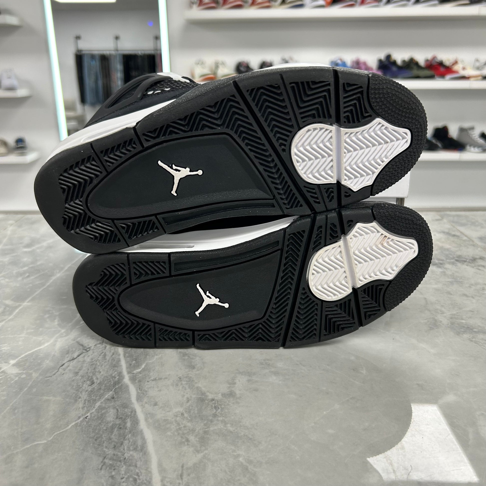 Jordan 4 Retro White Thunder - view 6