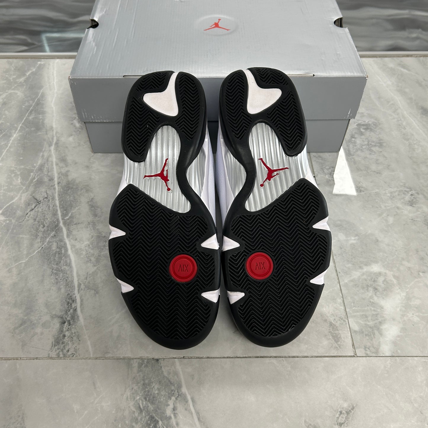 Air Jordan 14 Retro Black Toe 2024 (USED)