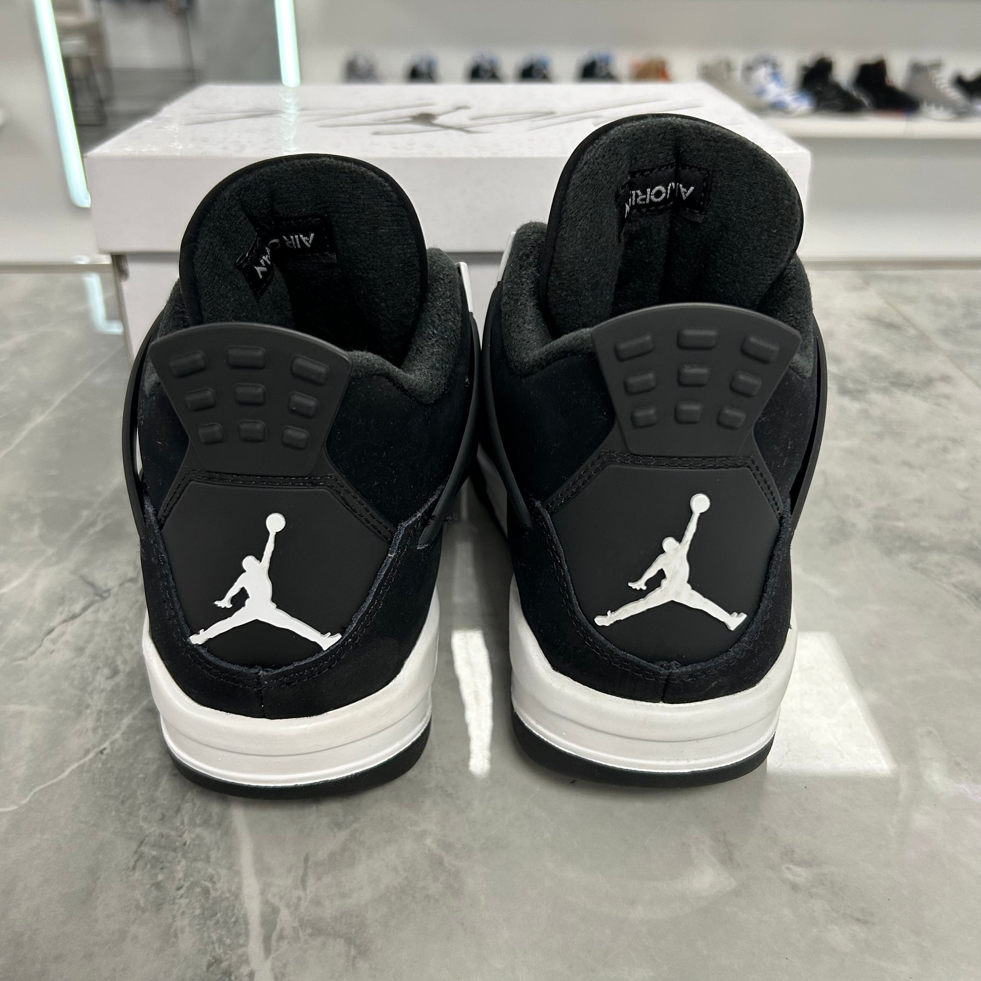 Jordan 4 Retro White Thunder - view 5