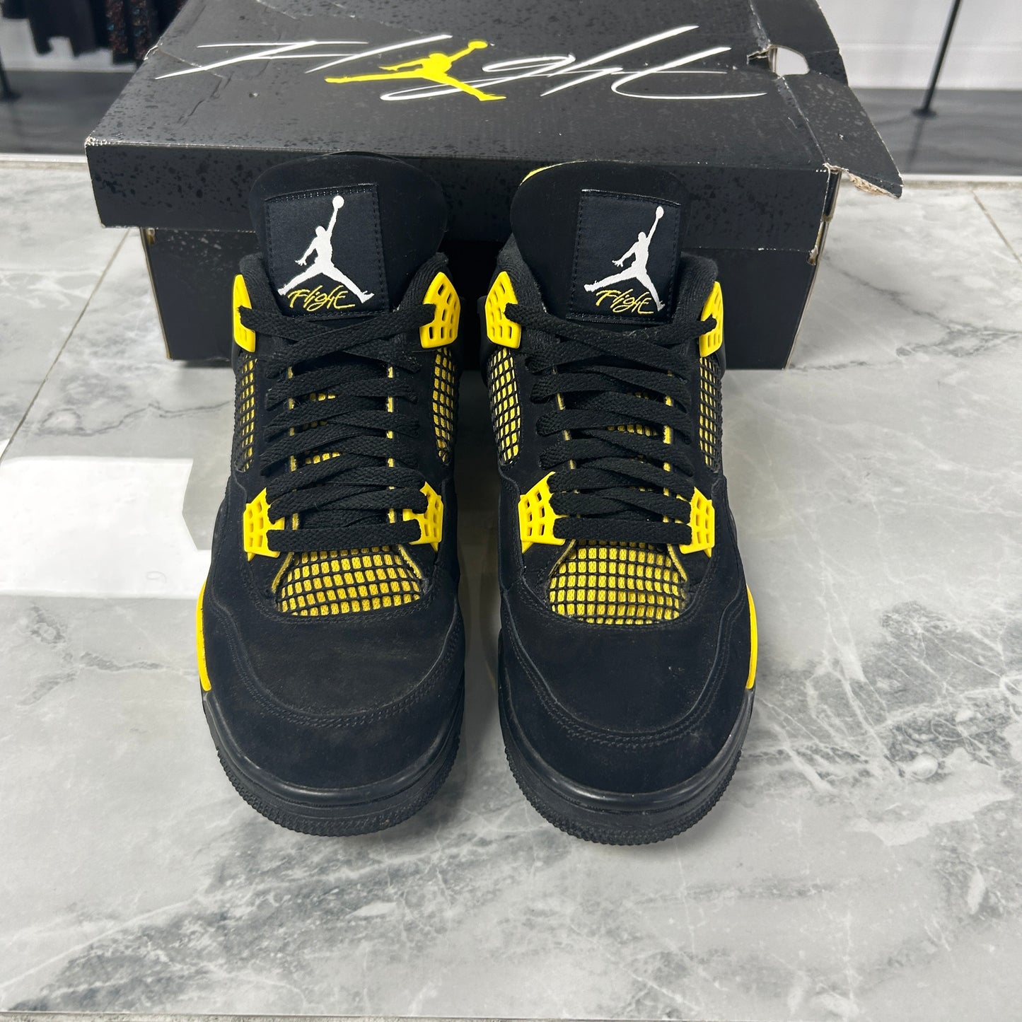 Jordan 4 Retro Thunder (2023) (USED)