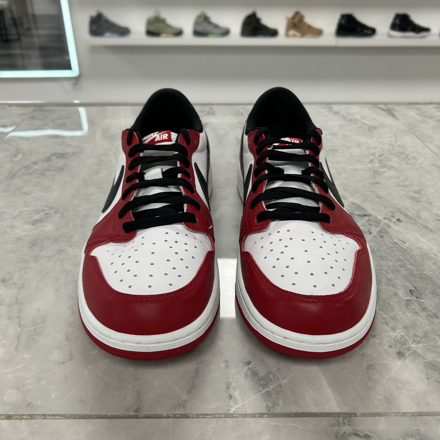 Air Jordan 1 Retro Low OG Chicago 2025 (USED)