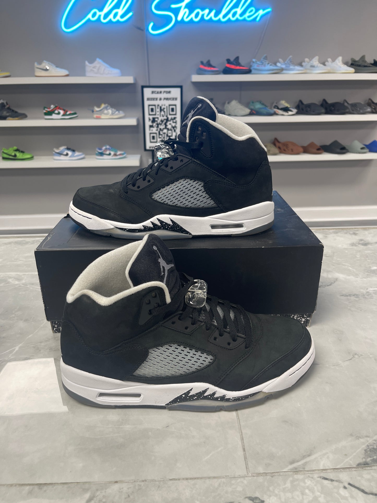 Jordan 5 Retro Moonlight (2021)(USED)