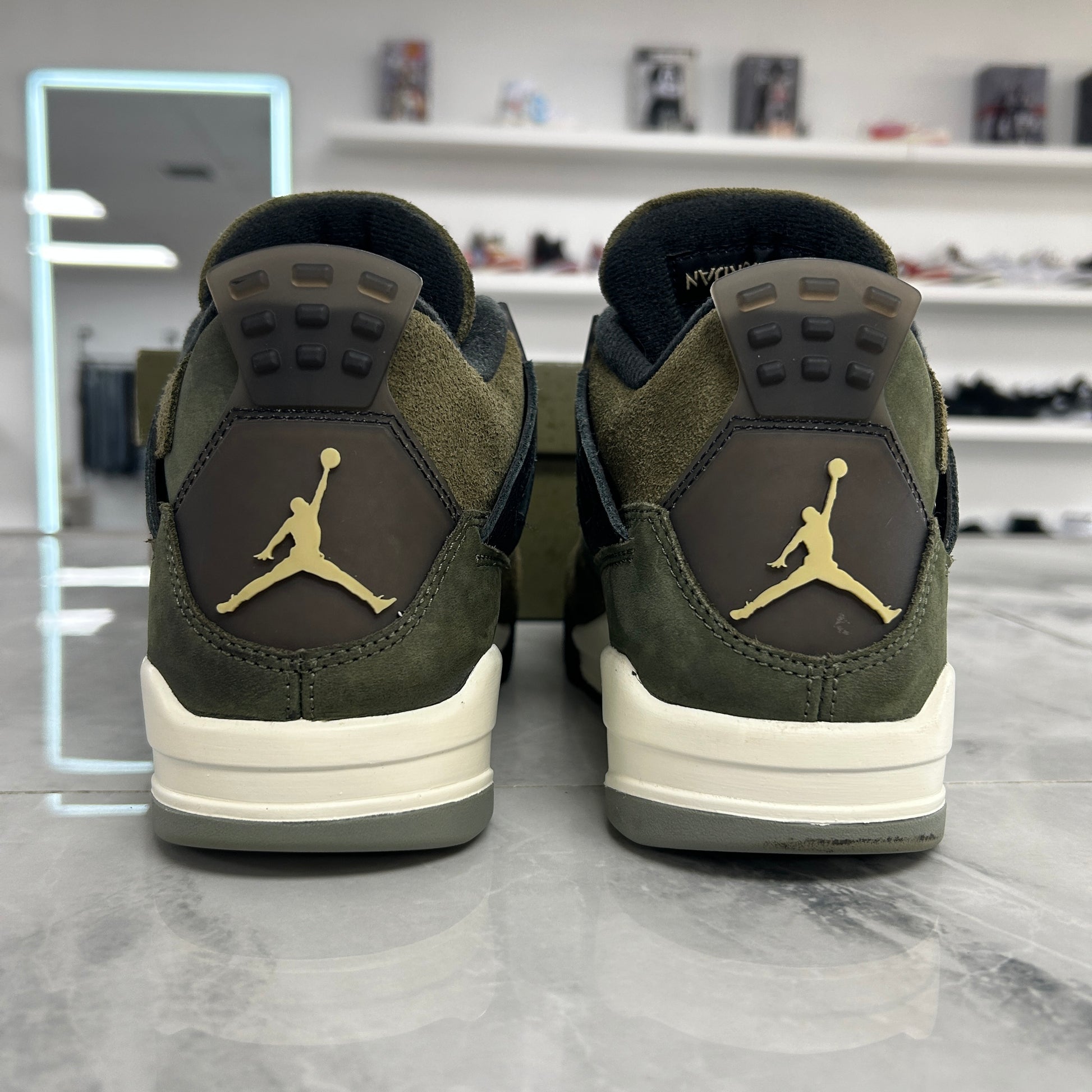Jordan 4 Retro SE Craft Medium Olive - view 5