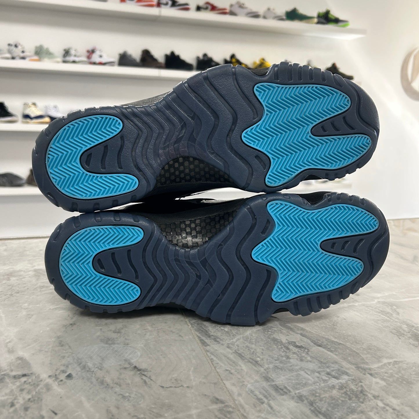 Air Jordan 11 Retro Gamma Blue 2025 (USED)
