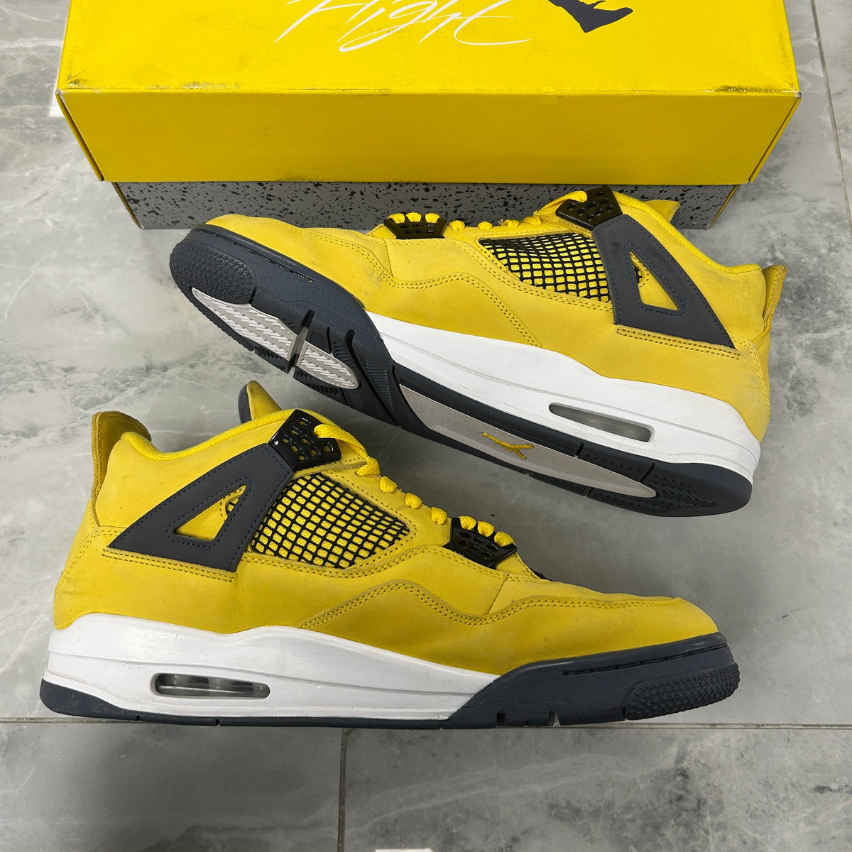 Jordan 4 Retro Lightning (2021) (USED)