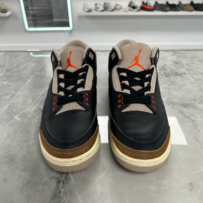 Air Jordan 3 Retro Desert
Elephant (USED NO BOX)