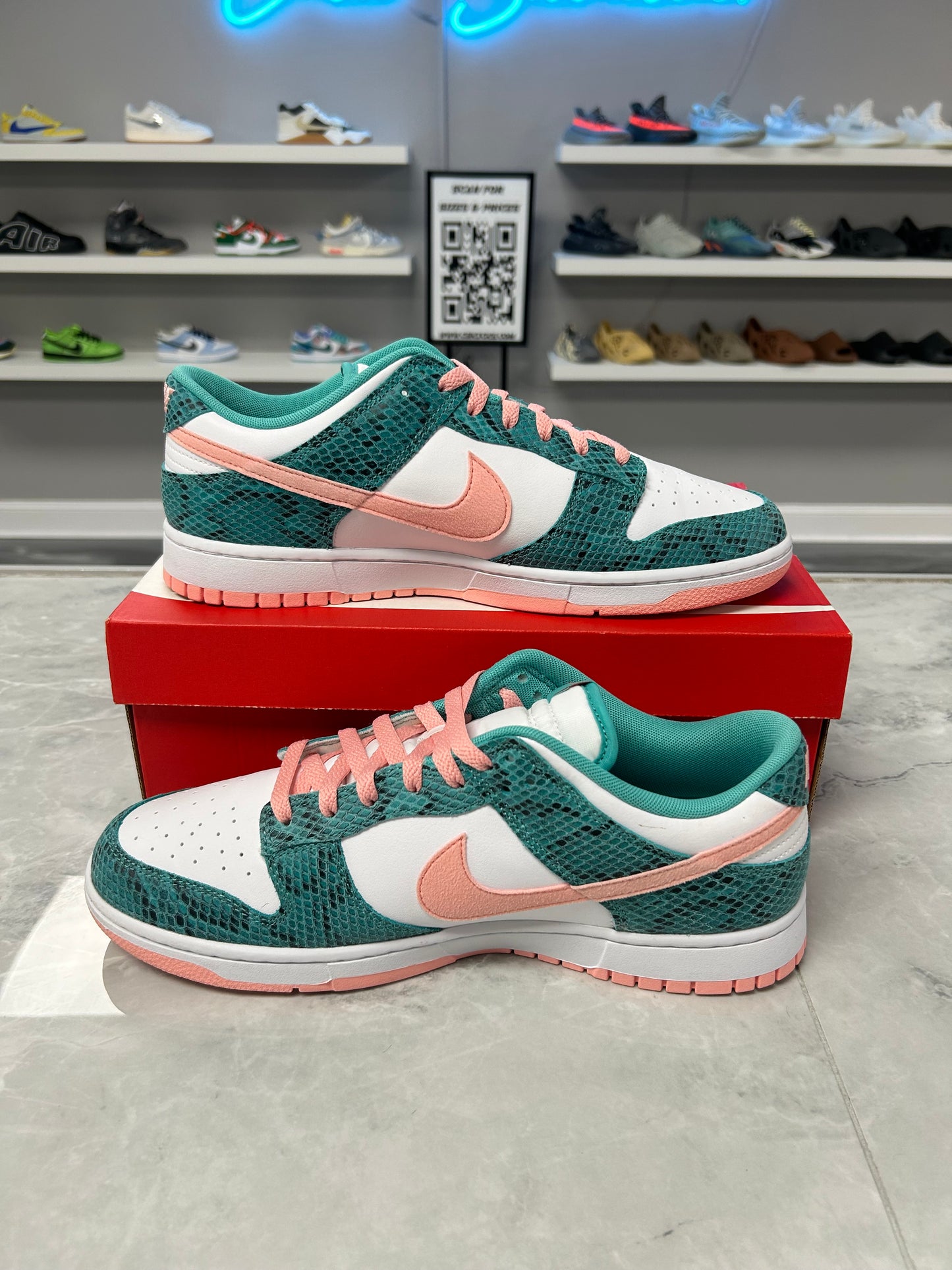 Nike Dunk Low Snakeskin Washed Teal Bleached Coral (USED)