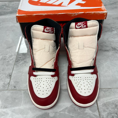 Air Jordan 1 Retro High OG
Chicago Lost & Found (USED)