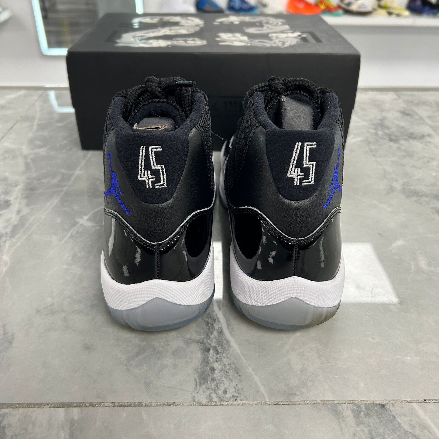 Air Jordan 11 Retro Space Jam
2016 (USED)