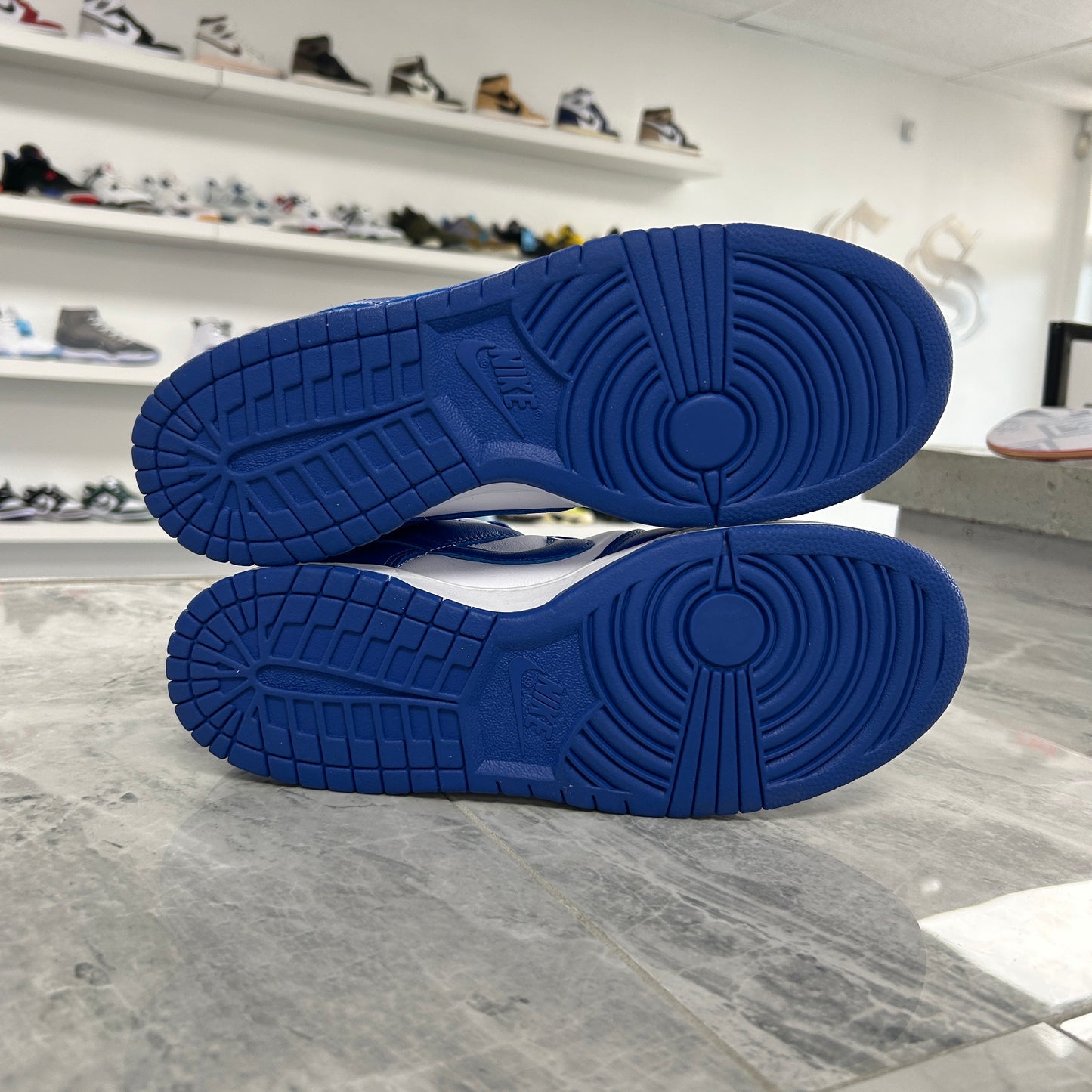 Nike Dunk Low Kentucky (Used)(No Box)