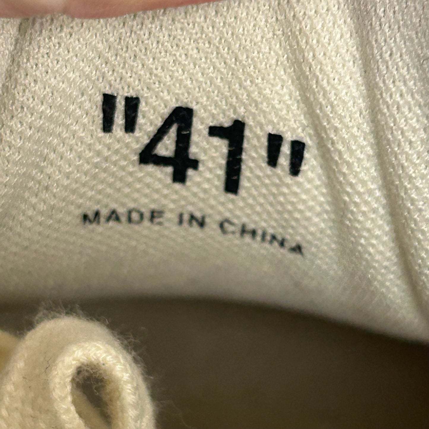 OFF-WHITE Out Of Office Suede
Light Blue (USED)