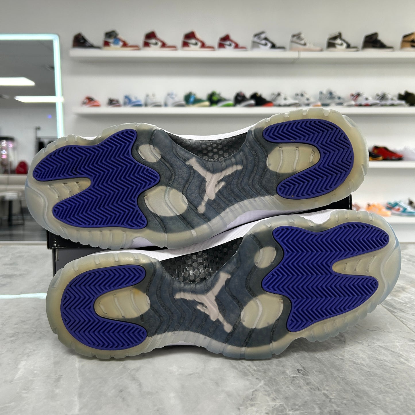 Air Jordan 11 Retro Concord 2018 (Used)