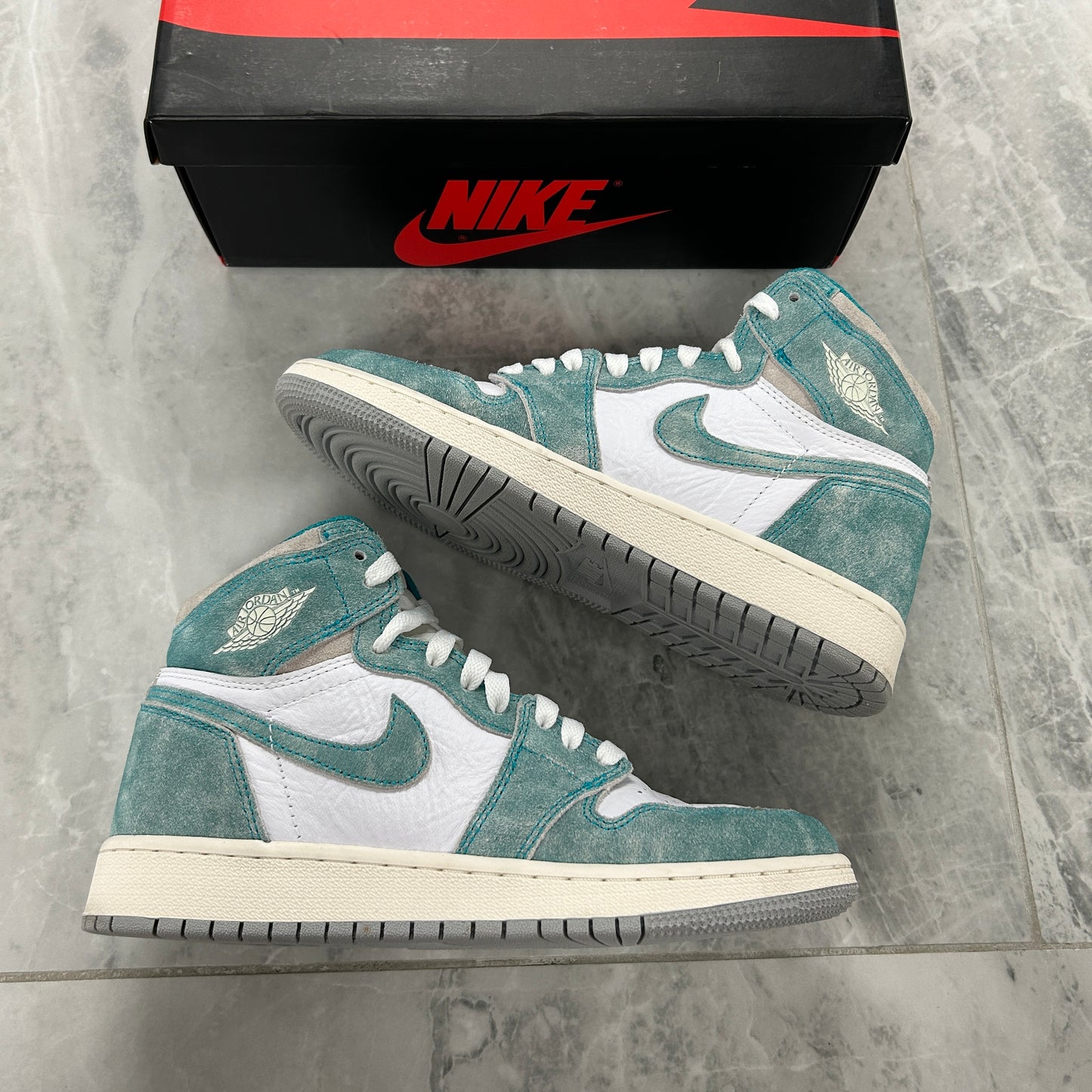 Jordan 1 Retro High OG Turbo Green (USED)
