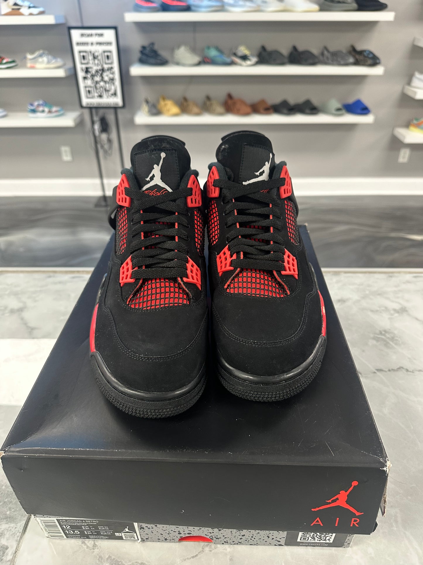 Jordan 4 Retro Red Thunder (USED)