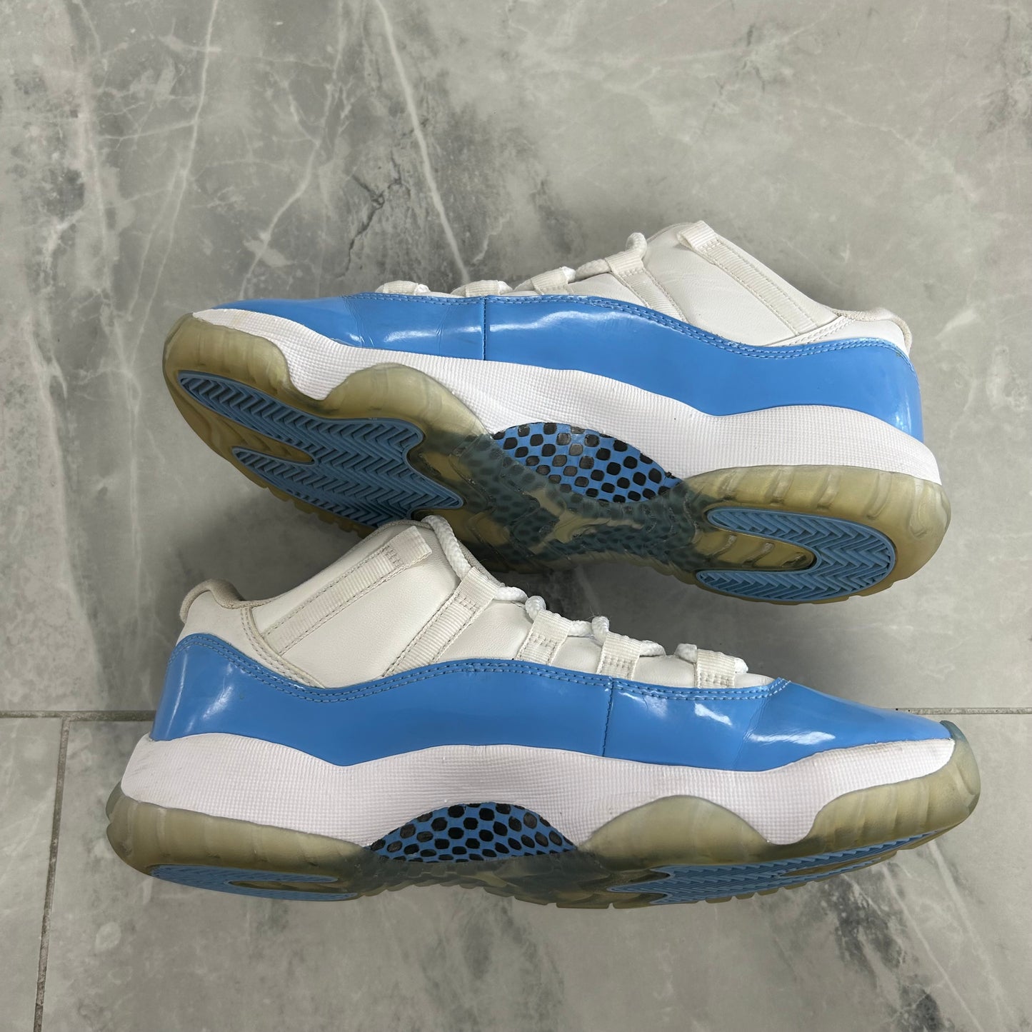 Jordan 11 Retro Low University Blue (2017)(USED NO BOX)