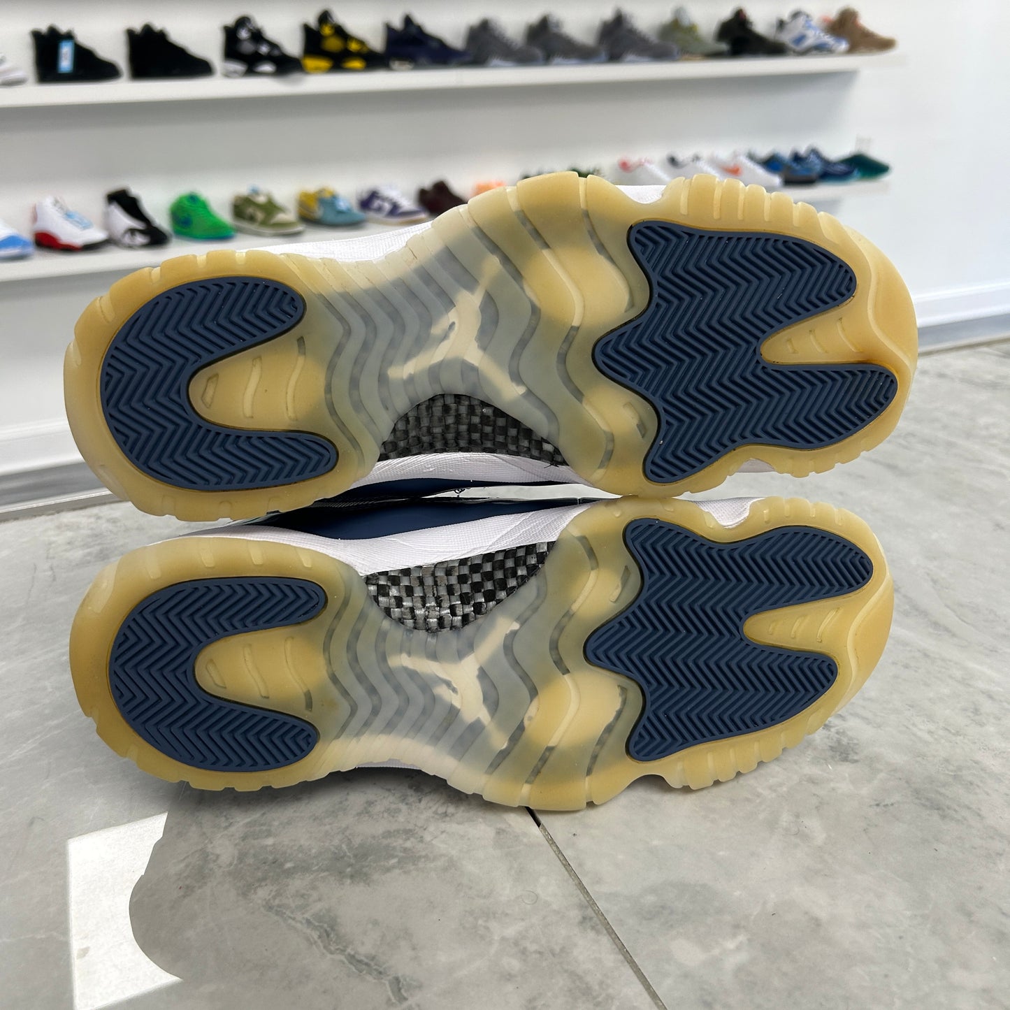 Air Jordan 11 Retro Low Diffused Blue (USED)
