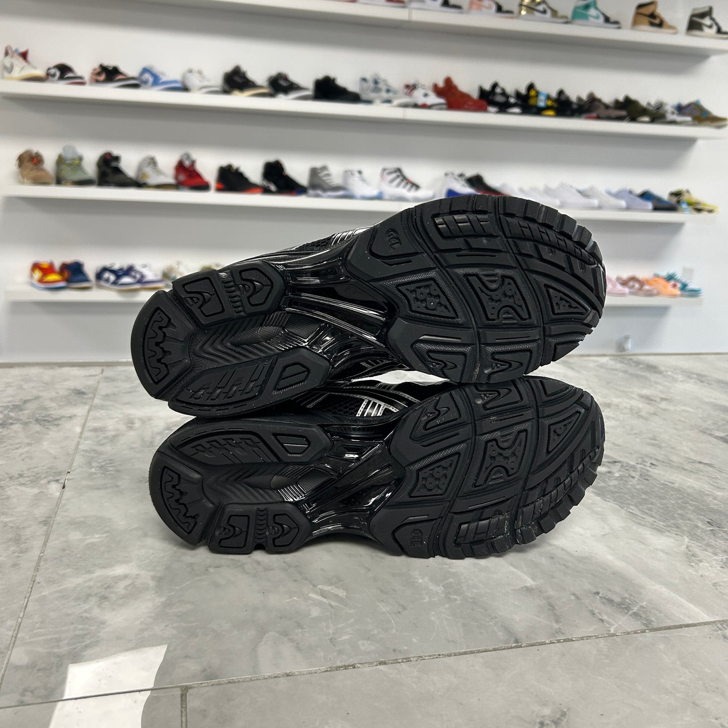 ASICS Gel-Kayano 14 Black Pure Silver (USED)