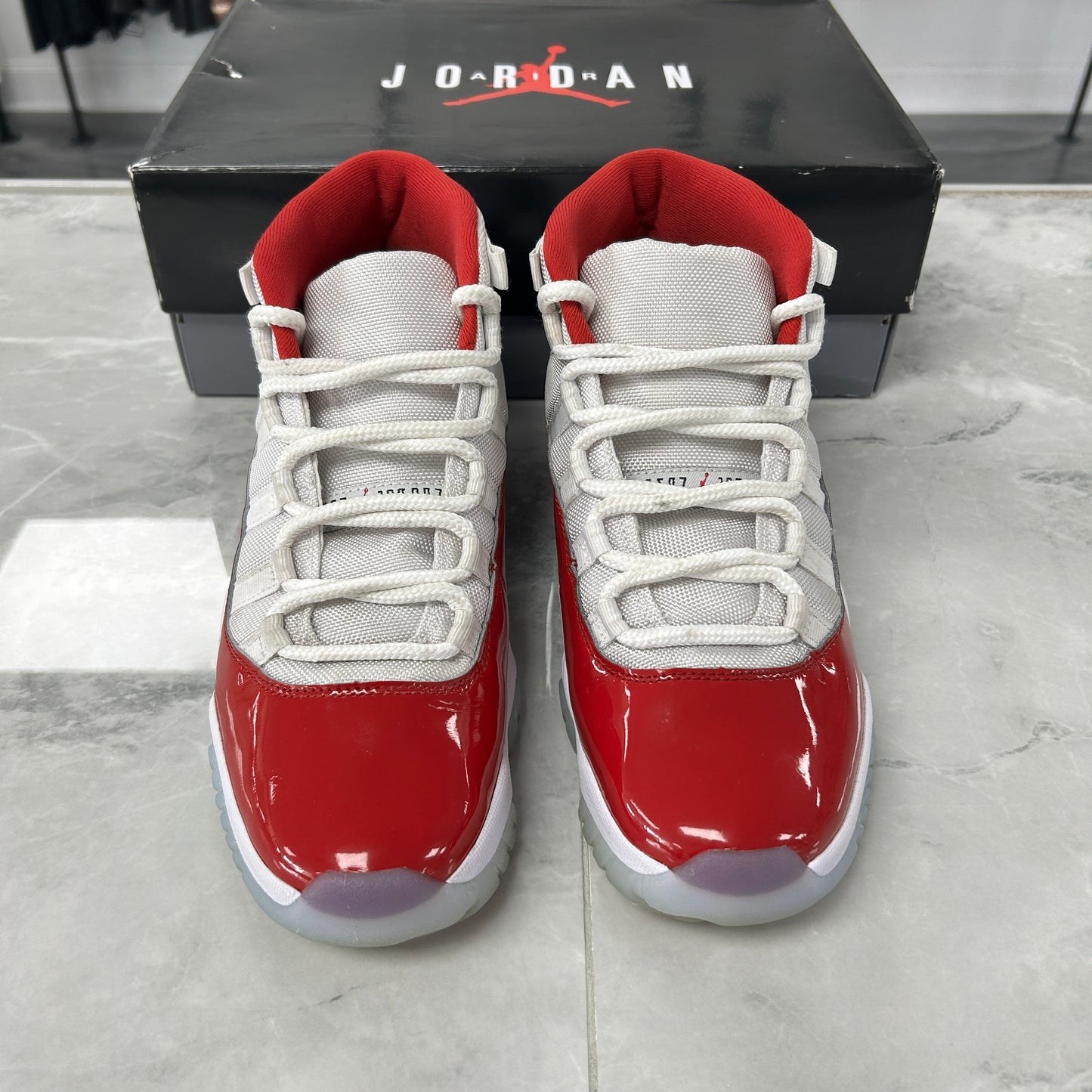 Jordan 11 Retro Cherry (2022)(USED)