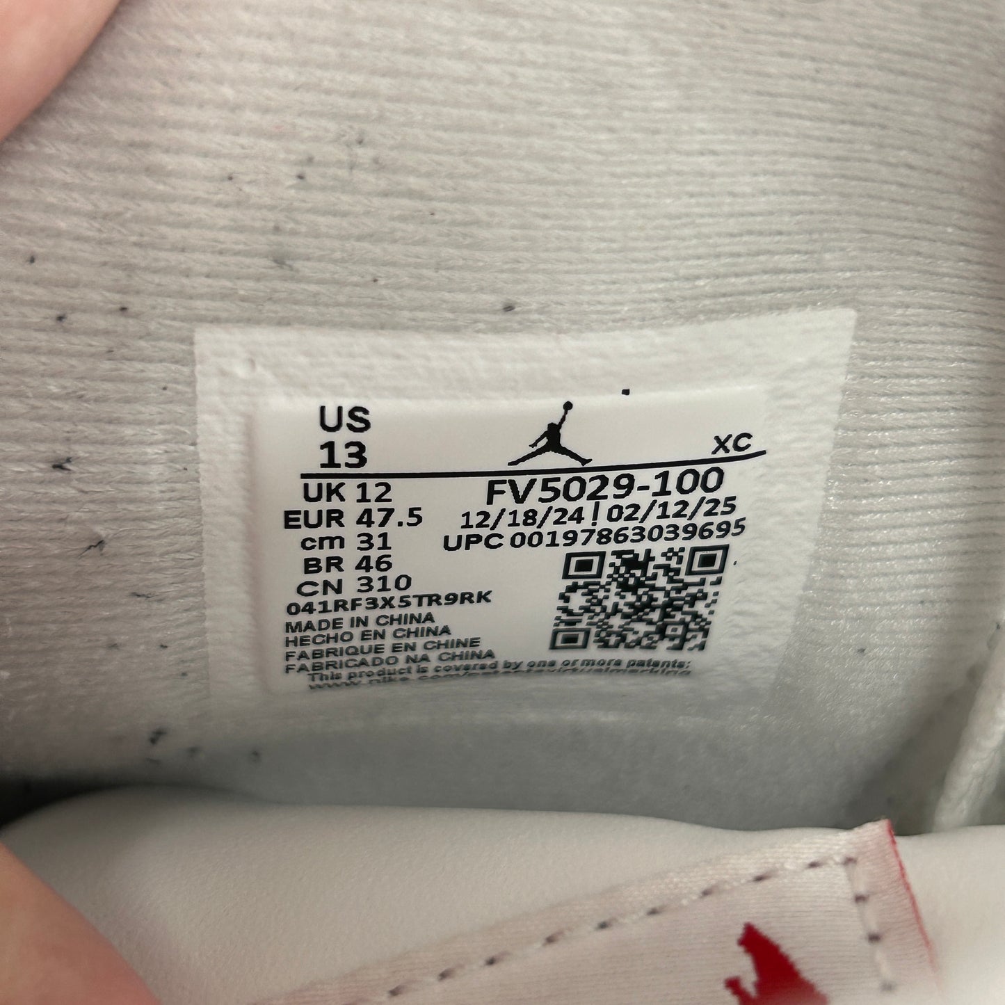 Jordan 4 Retro White Cement (2025)(USED)