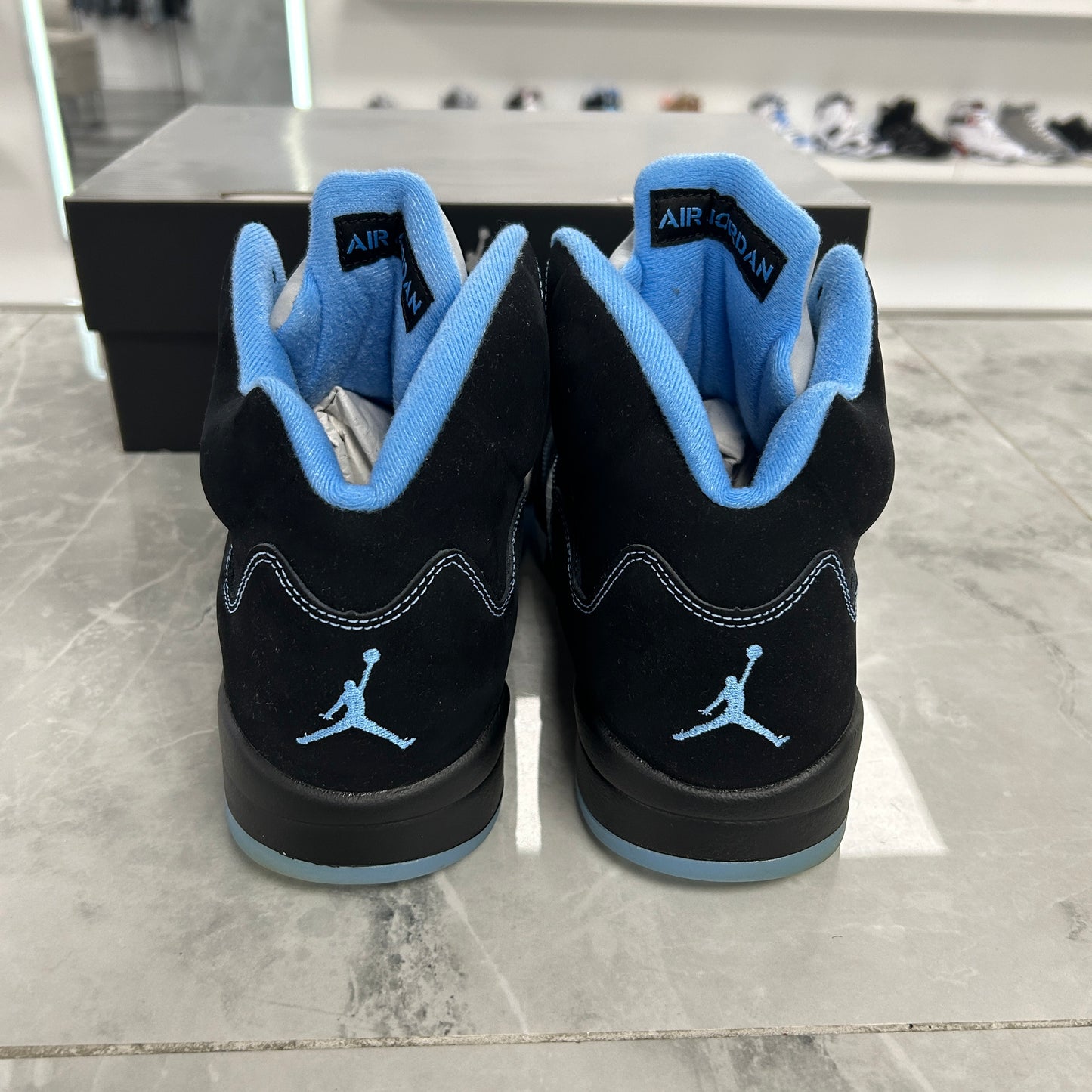 Air Jordan 5 Retro Black Carolina /UNC 2026 (USED)
