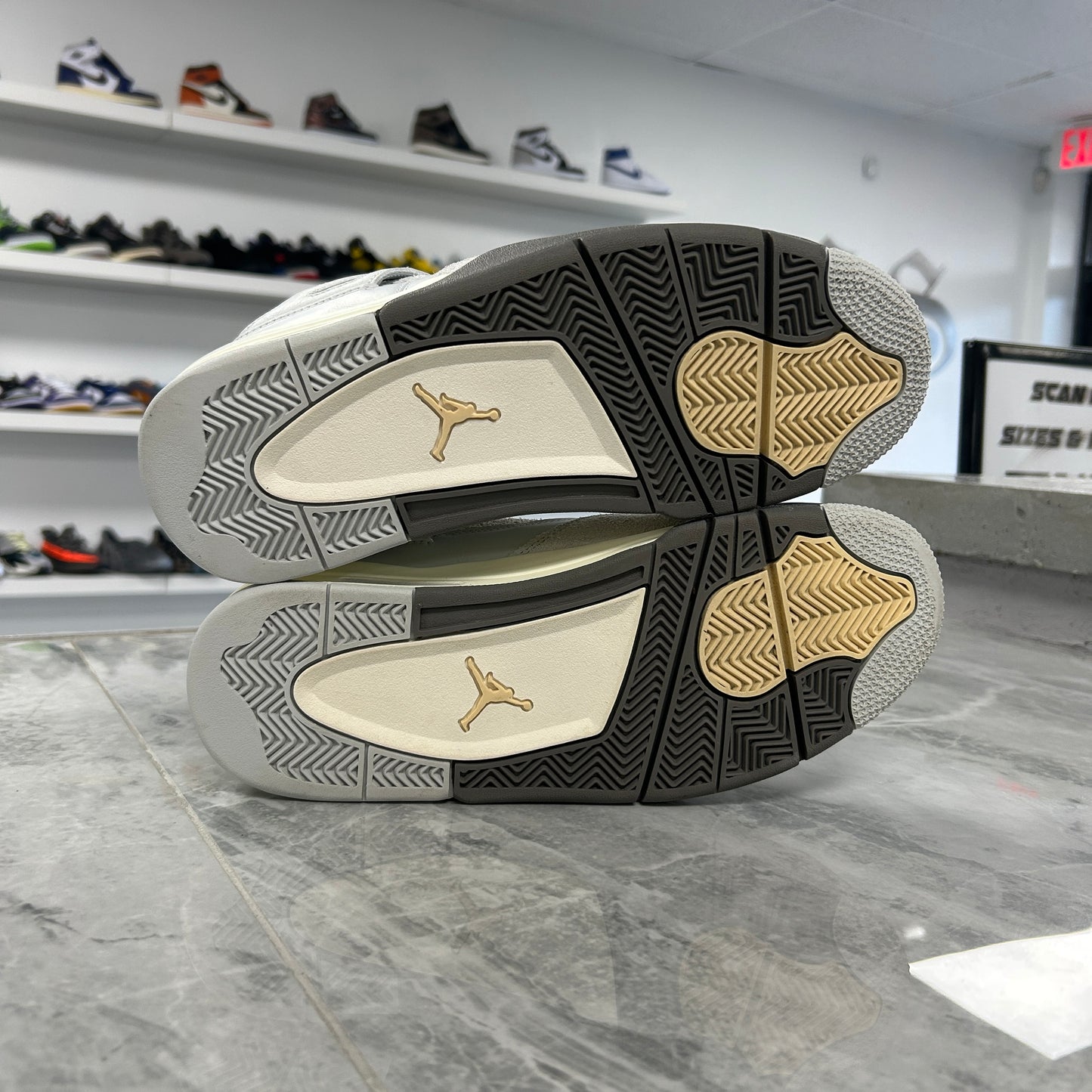 Air Jordan 4 Retro SE Craft Photon Dust (USED)