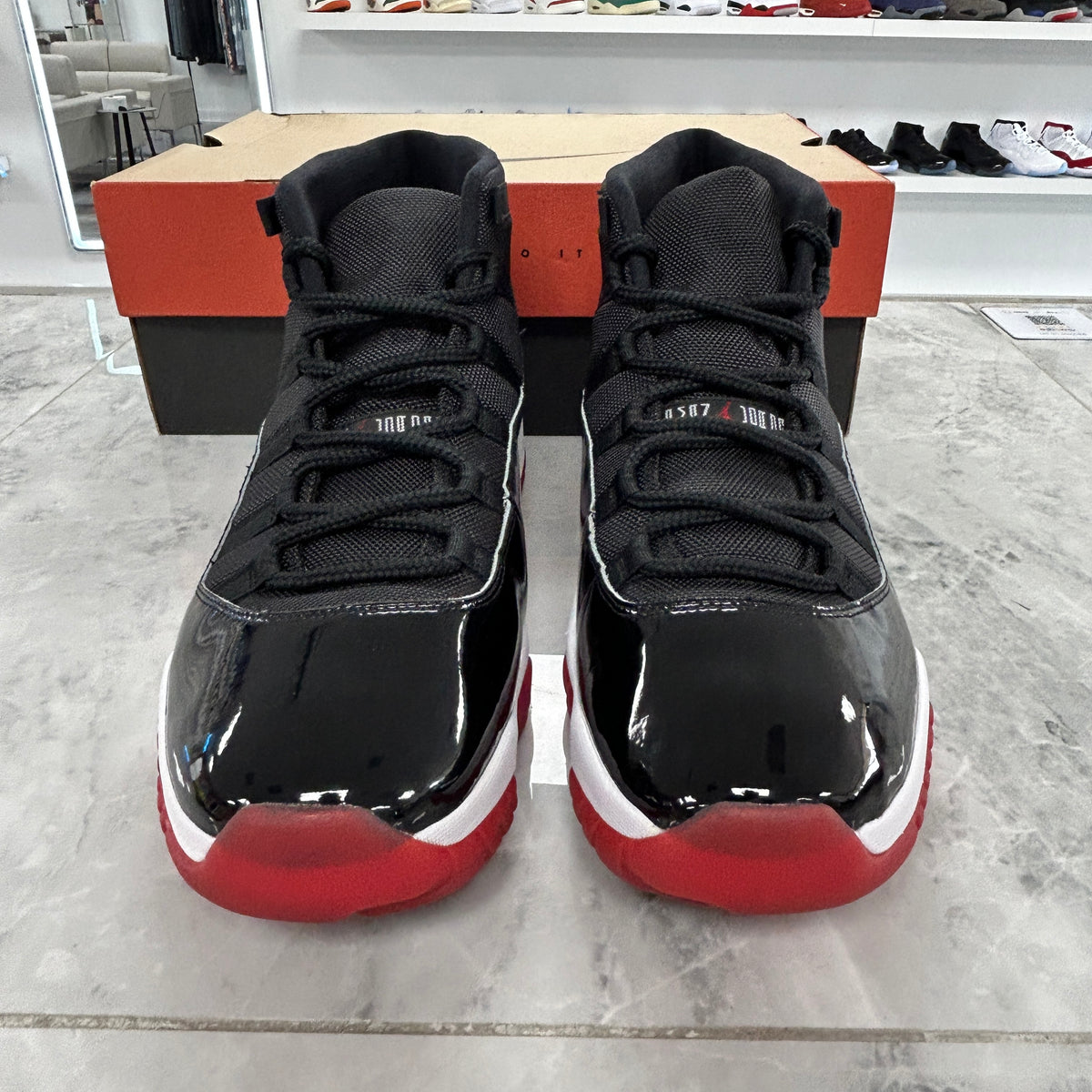 Air Jordan 11 Retro Bred 2019 (USED)