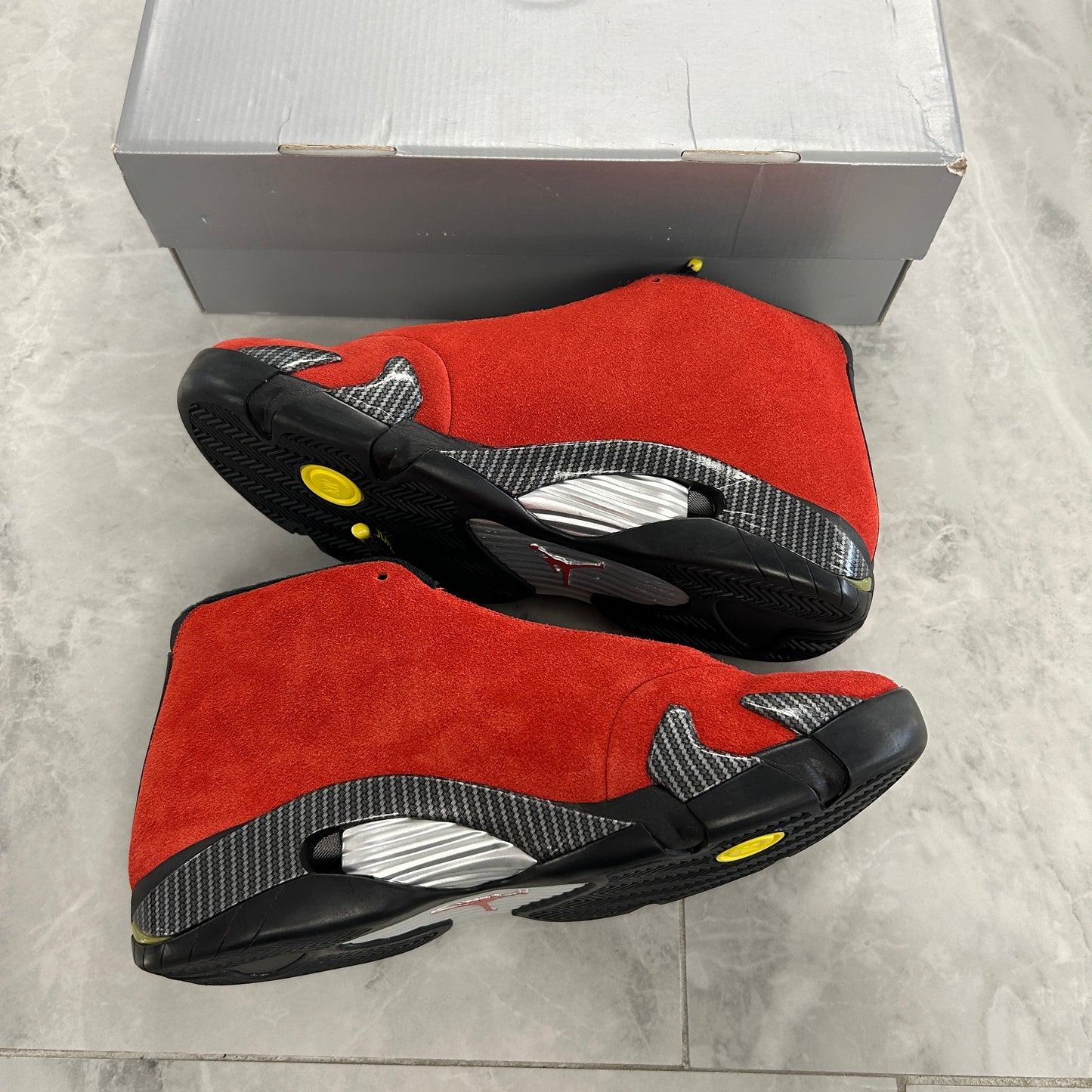 Jordan 14 Retro Ferrari (2025)(USED)