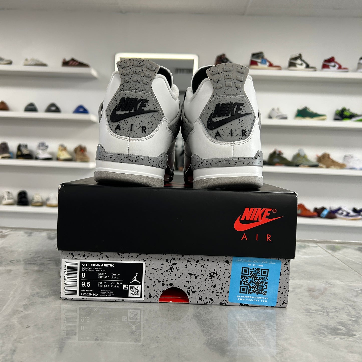Air Jordan 4 Retro OG White
Cement 2025 (USED)