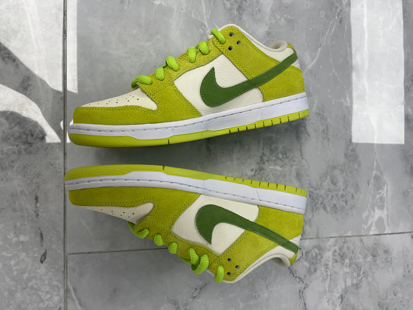 Nike SB Dunk Low Green Apple (USED) (NO BOX)