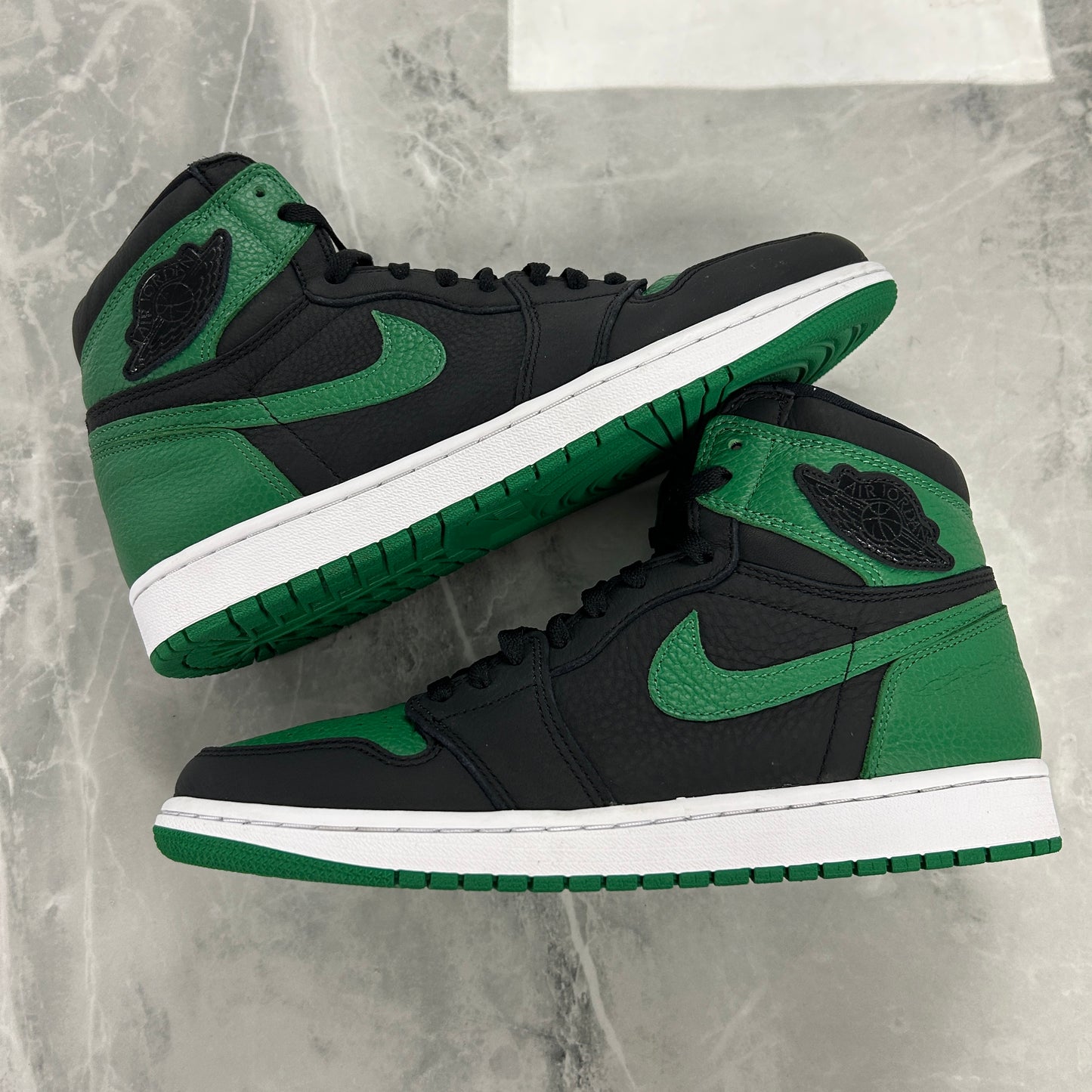 Jordan 1 Retro High OG Pine Green 2.0 (USED NO BOX)