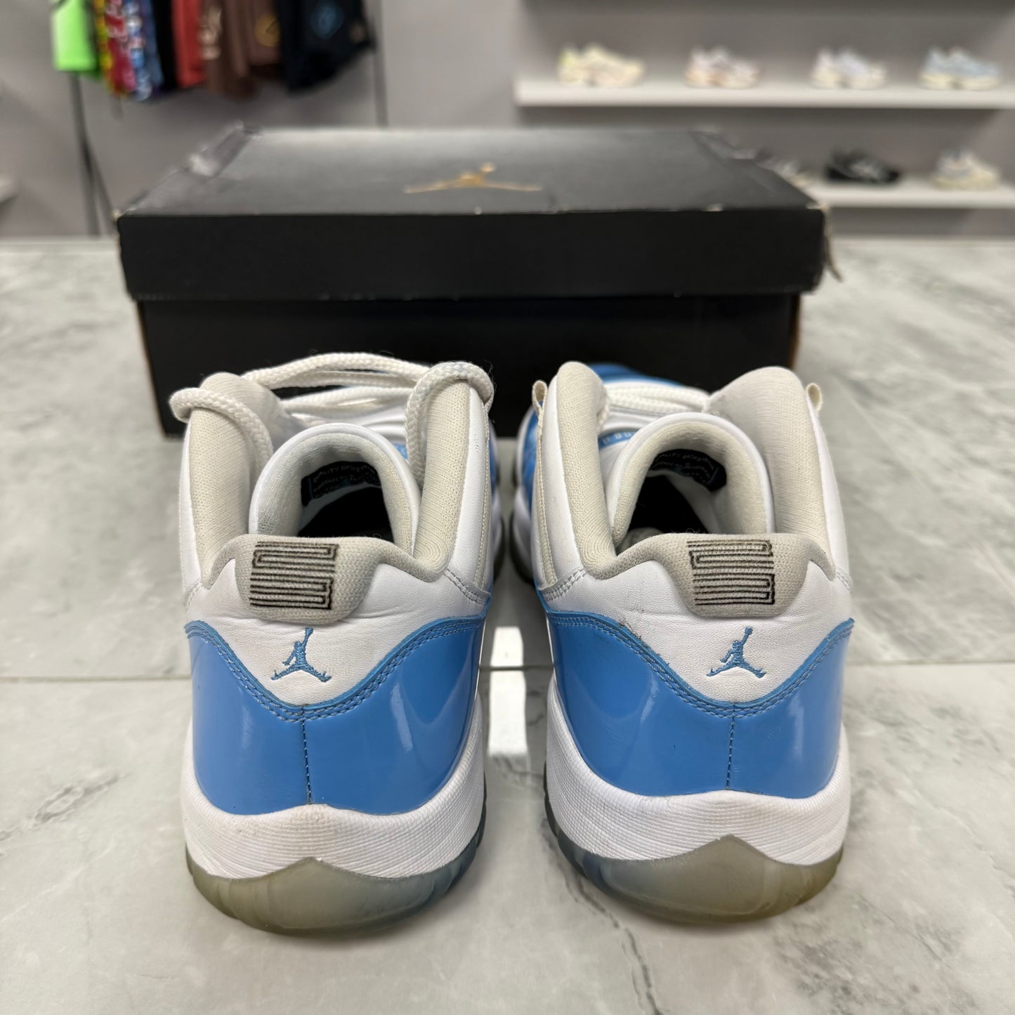 Jordan 11 Retro Low University Blue (2017)(USED)